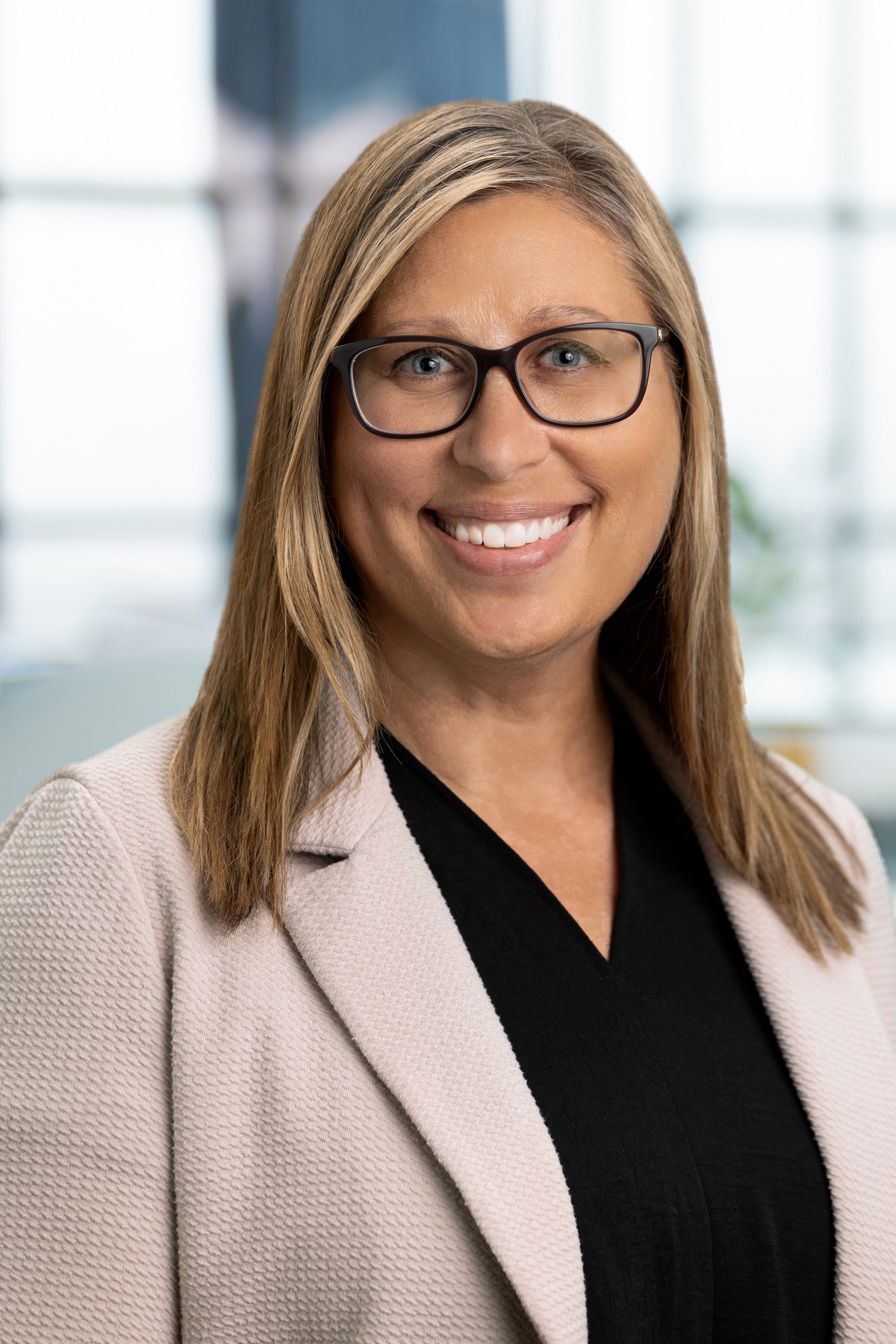 ORCHARD-CHILDRENS-SERVICES.-Laura-Donker-002 Laura Donker Headshot Family Preservation Program Officer at Orchards Children's Services